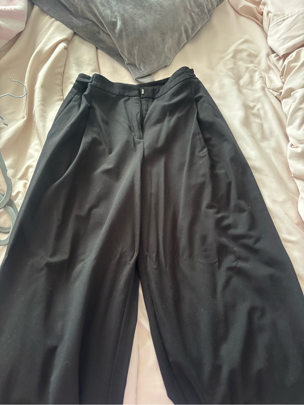 Wide-Leg Black Dress Pants -dynamite